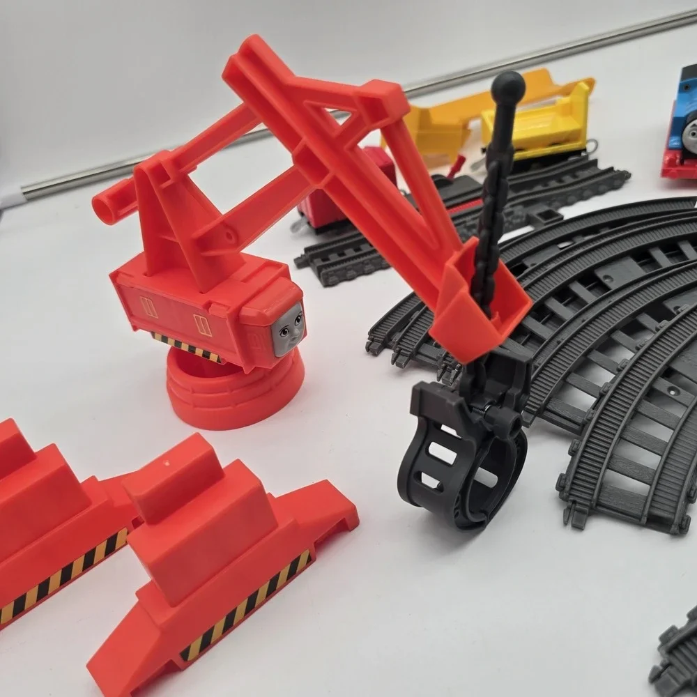 Thomas and Friends Lot Of 17 Pieces- Trackmaster Trains‎ & Track Various Items